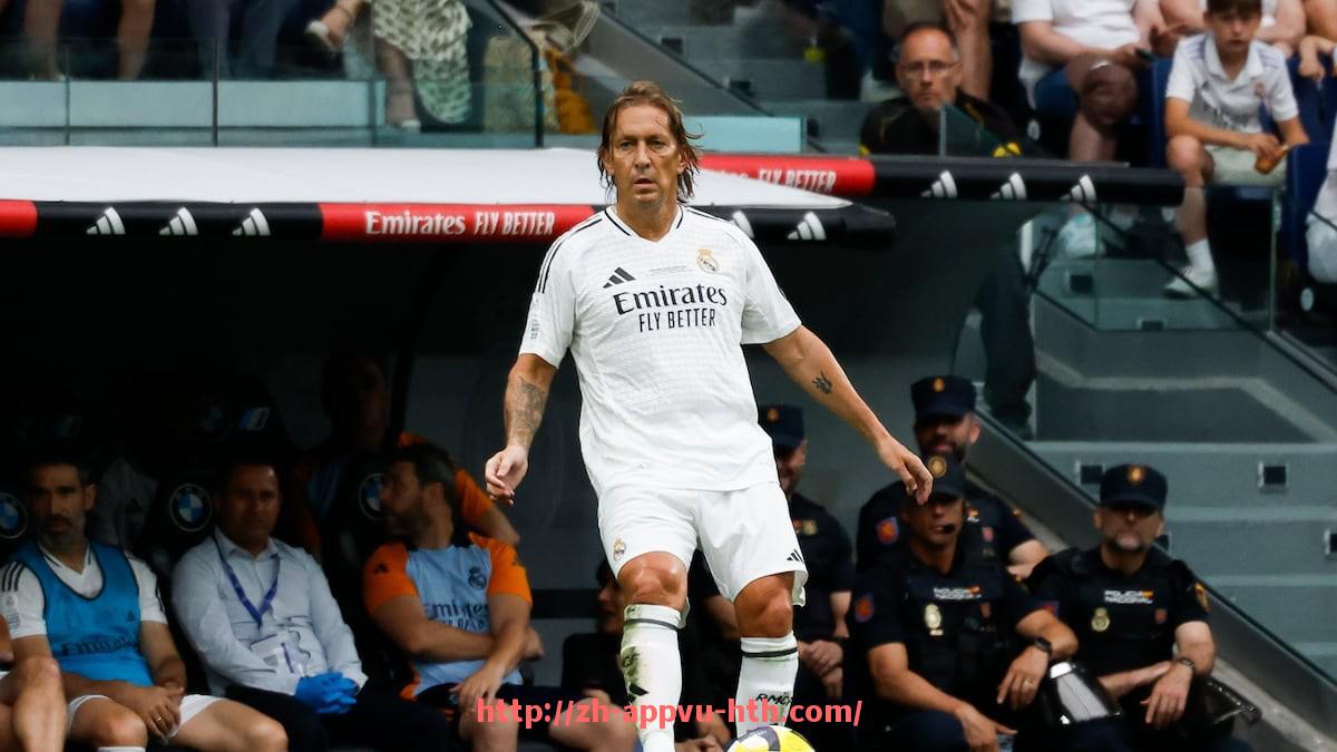 HTH华体会APP下载-马德里德比中的逆转之道:从欧冠决赛看现代足球的逆袭哲学